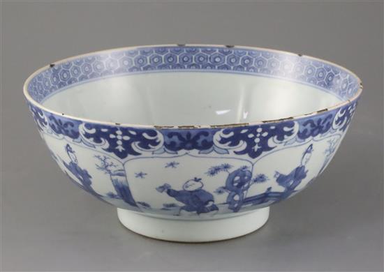 A Chinese blue and white petal lobed bowl, Kangxi period, Diam.23.5cm, glaze losses to rim